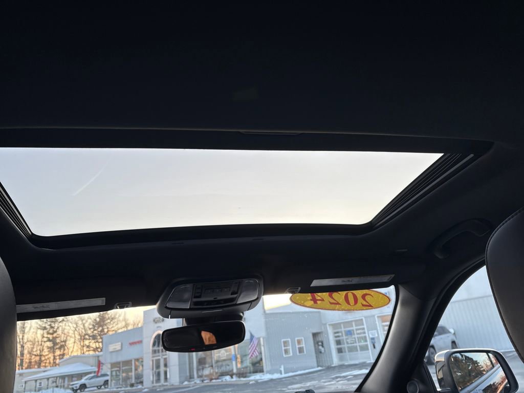 Used 2024 Dodge Durango GT image 17