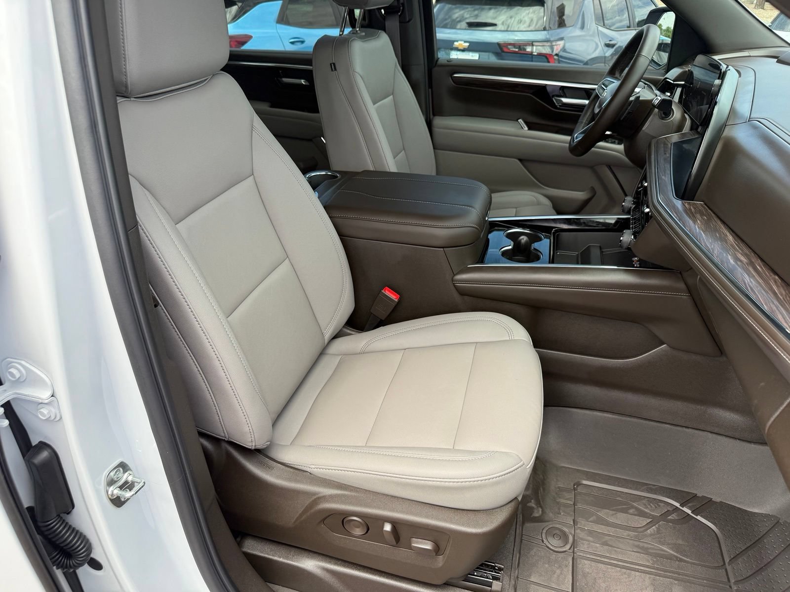 New 2026 Chevrolet Tahoe LT w/ Comfort Package AWD/4WD image 33