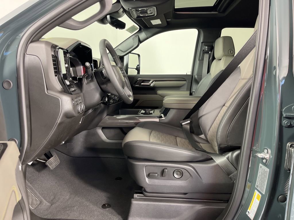 New 2026 Chevrolet Silverado 2500 ZR2 image 25
