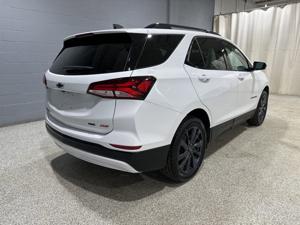 Used 2024 Chevrolet Equinox RS AWD/4WD image 3