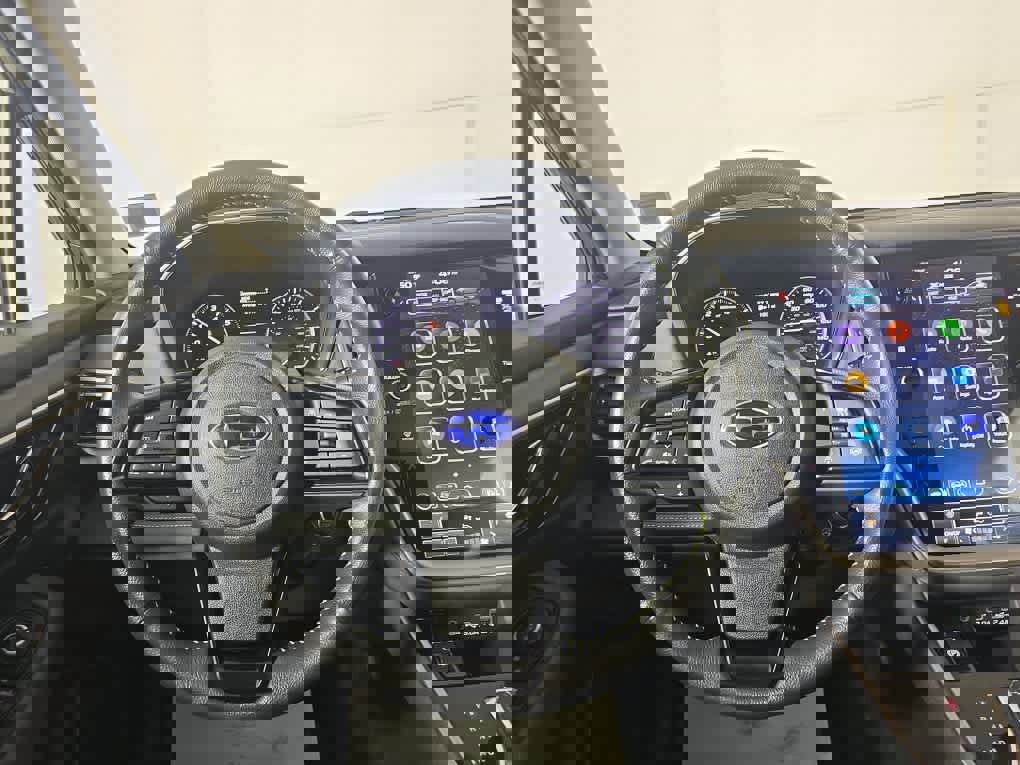 Used 2025 Subaru Outback Onyx Edition image 32