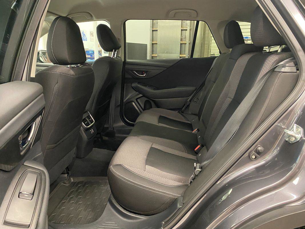 Used 2025 Subaru Outback Premium w/ Popular Package #1A image 12