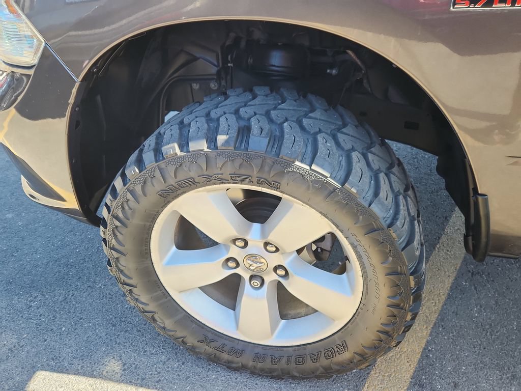 Used 2015 RAM 1500 Express AWD/4WD image 18