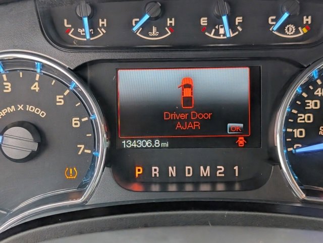 Used 2011 Ford F150 XLT w/ XLT Convenience Pkg image 13