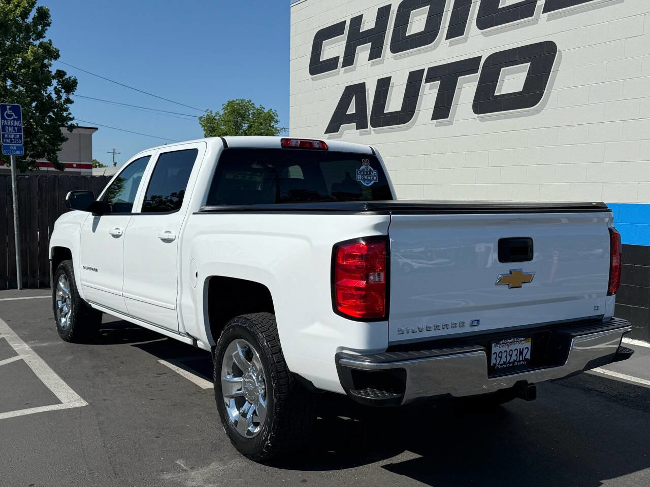 Used 2018 Chevrolet Silverado 1500 LT w/ LT Eassist Package image 4