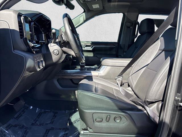 Used 2025 Chevrolet Silverado 1500 LTZ w/ LTZ Premium Package AWD/4WD image 10