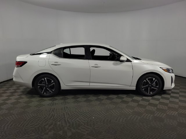 Used 2024 Nissan Sentra SV FWD image 10
