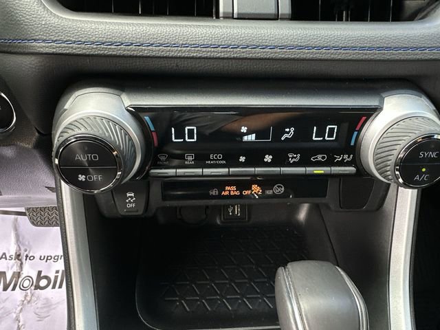 Used 2024 Toyota RAV4 SE image 26