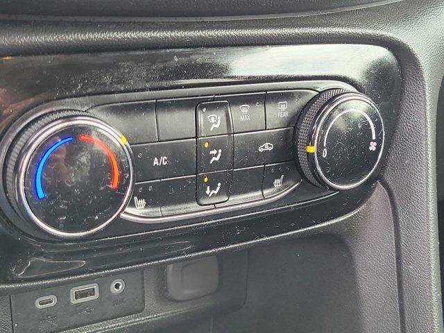 Used 2021 Buick Encore GX Preferred w/ Cold Weather Comfort Package FWD image 28