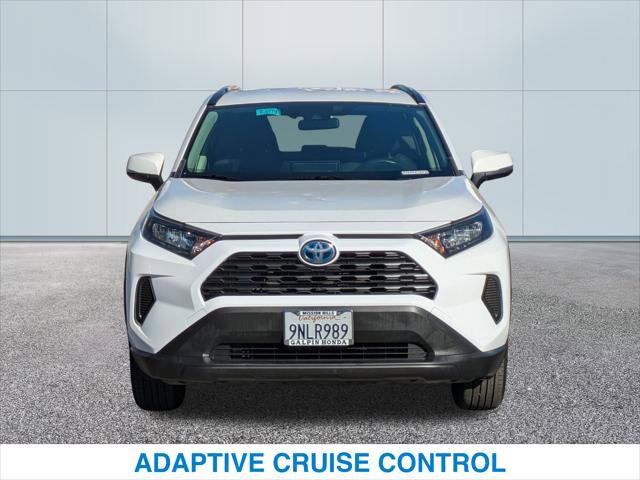 Used 2020 Toyota RAV4 LE image 3
