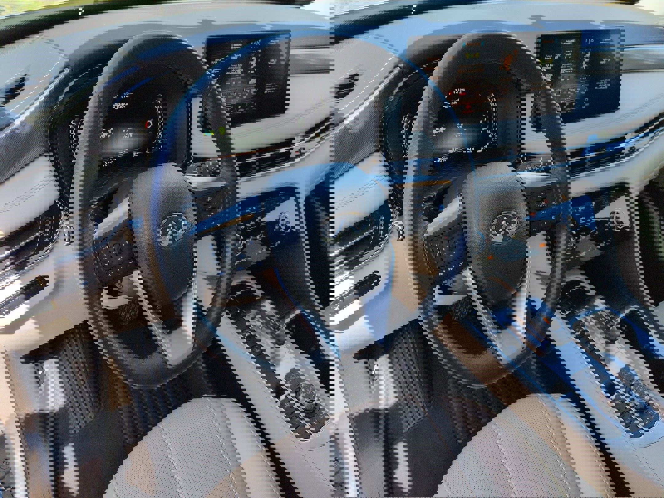 Used 2023 INFINITI QX60 Luxe w/ Cargo Package image 16