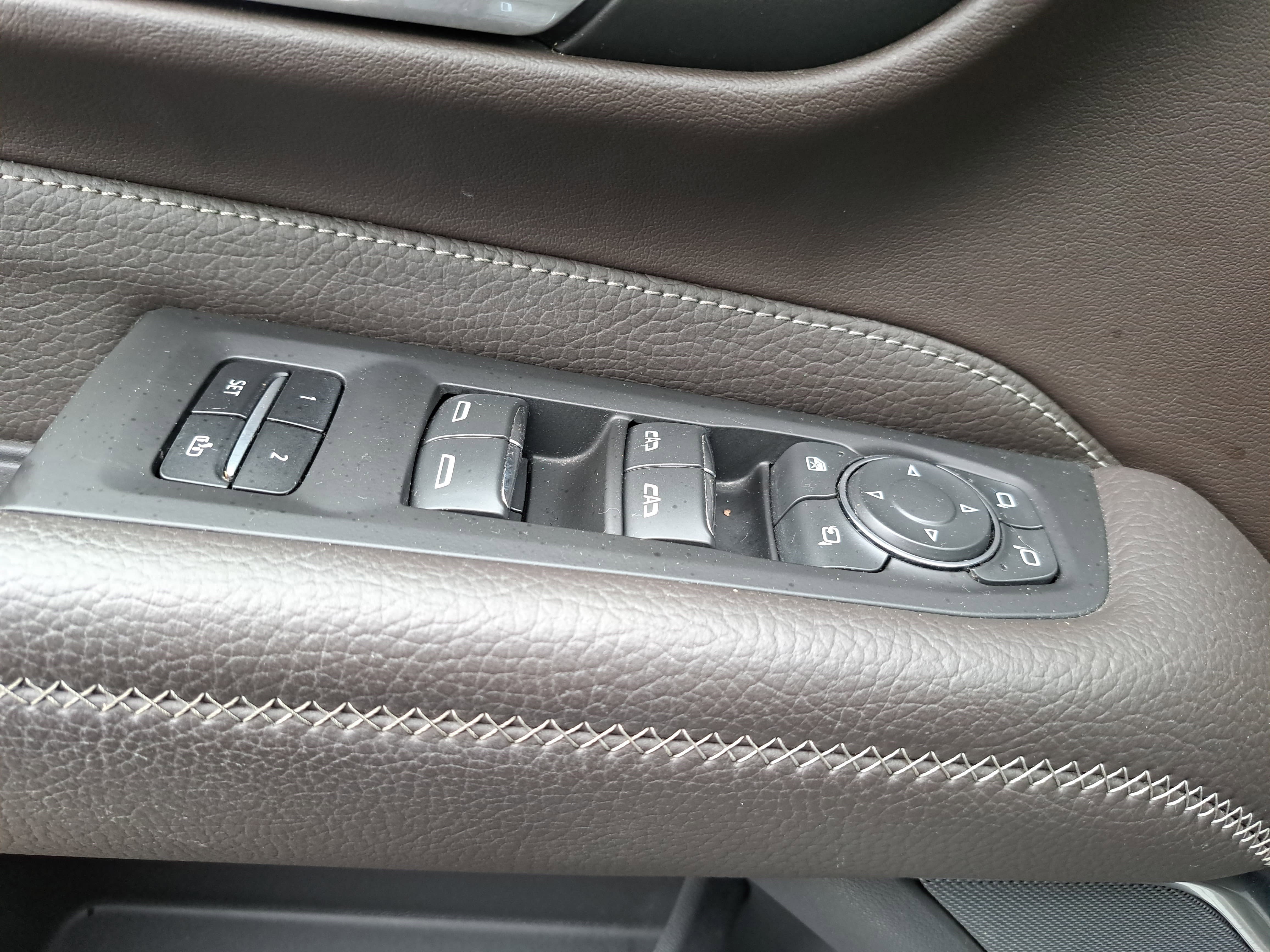 Used 2022 GMC Yukon XL Denali w/ Max Trailering Package AWD/4WD image 28