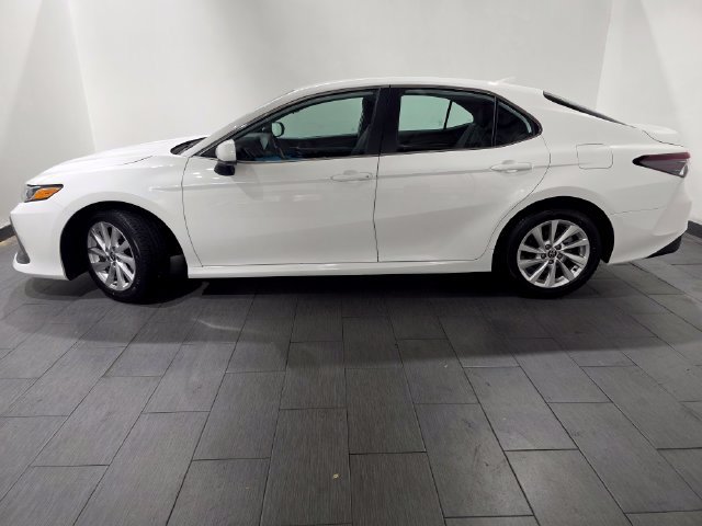 Used 2024 Toyota Camry LE FWD image 2