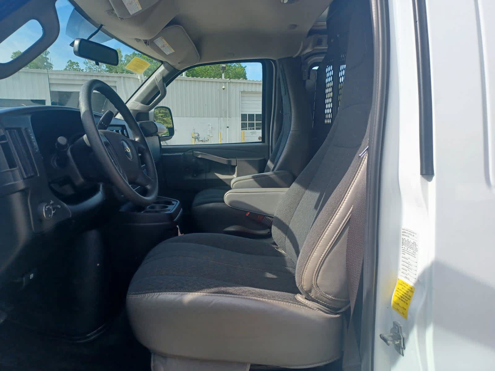 Used 2024 Chevrolet Express 2500 w/ Driver Convenience Package RWD image 7