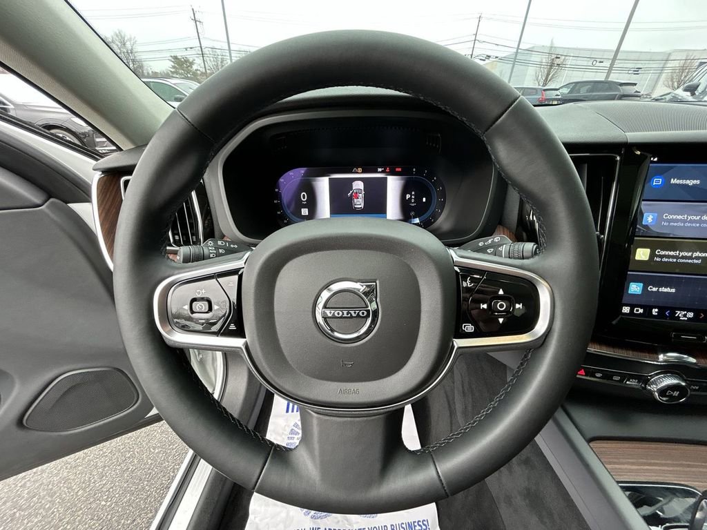 Certified 2023 Volvo XC60 B5 Plus w/ Climate Package image 18