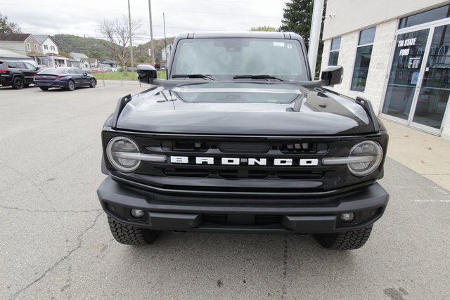 New 2025 Ford Bronco Outer Banks w/ Sasquatch Package image 7