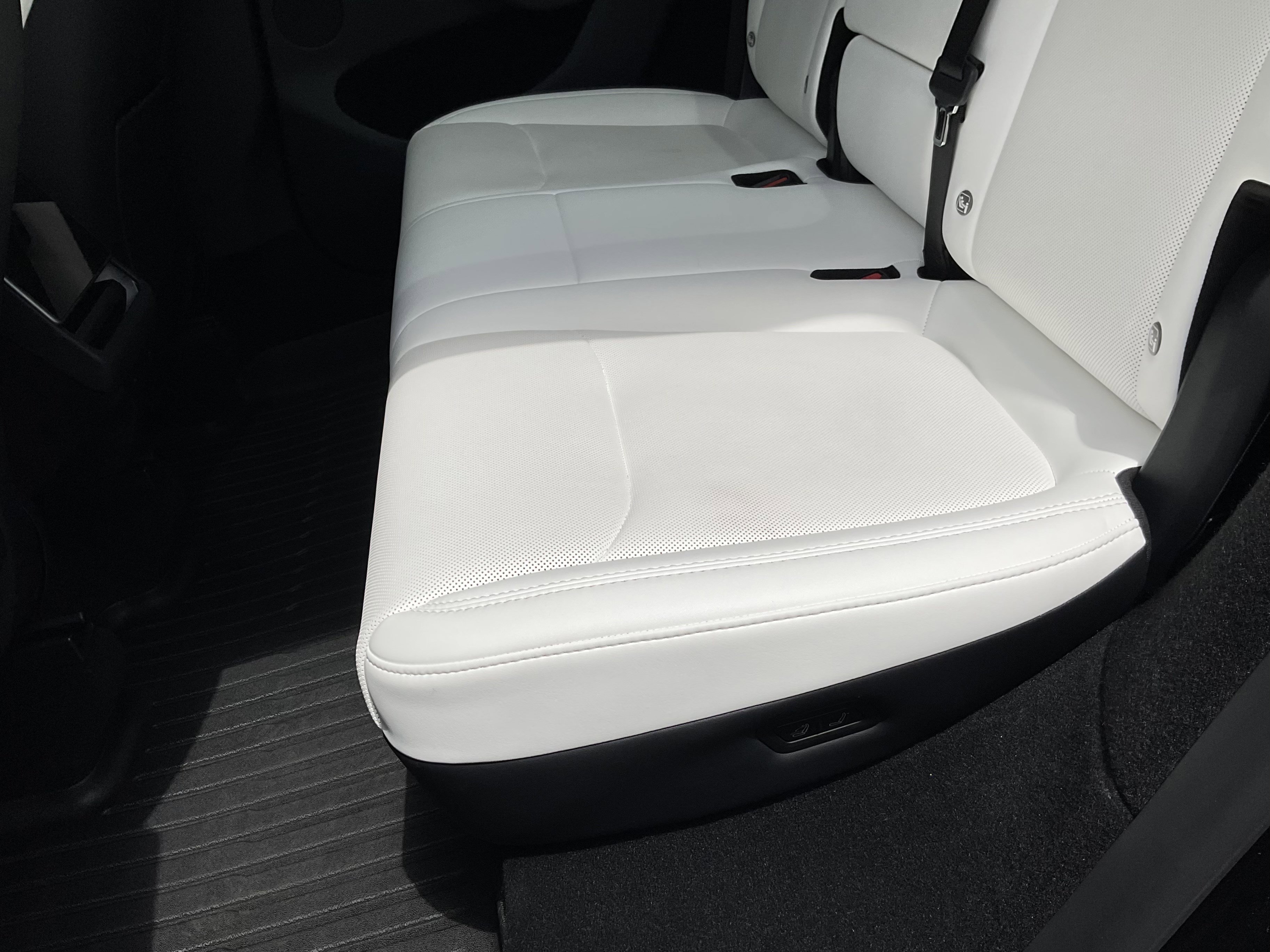 Used 2026 Tesla Model Y Long Range AWD/4WD image 43