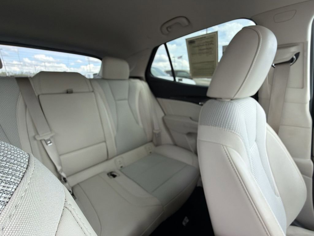 Used 2023 Buick Envision Preferred image 14