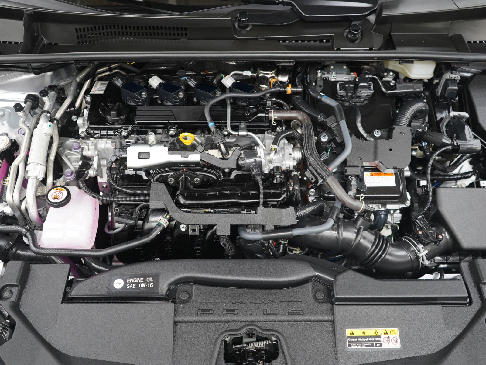 Used 2025 Toyota Prius Plug-In Hybrid image 30