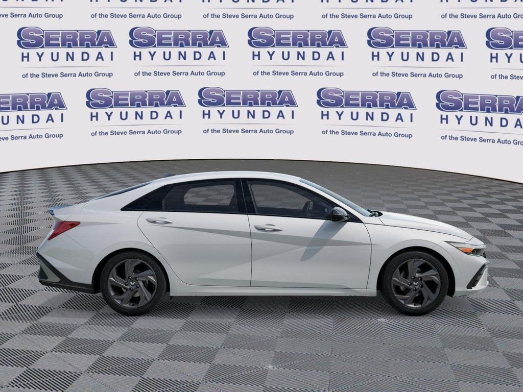 New 2026 Hyundai Elantra SEL Sport FWD image 7