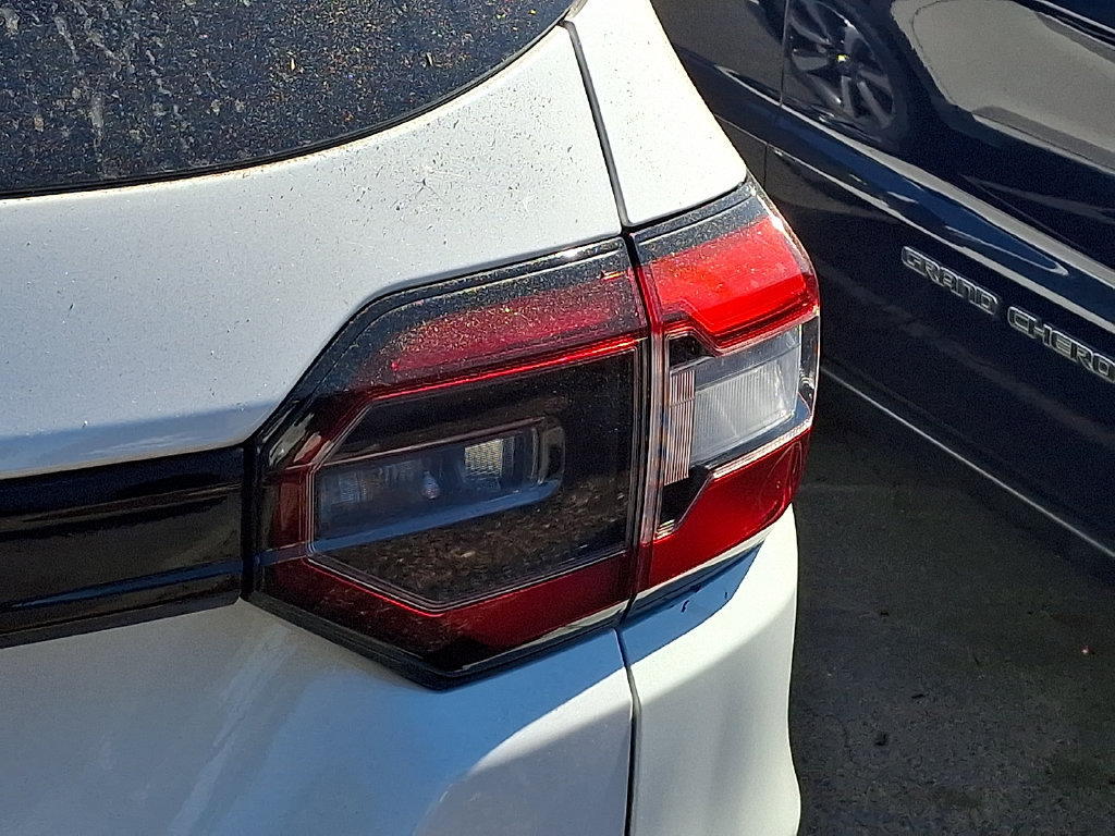Used 2025 Honda Pilot Touring image 8