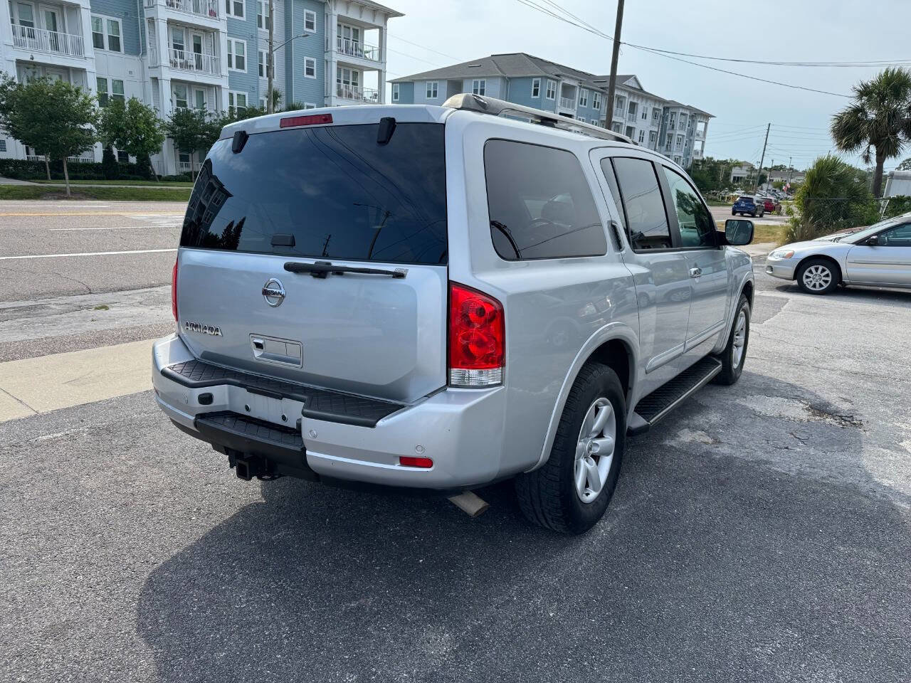 Used 2012 Nissan Armada SV w/ Driver Pkg image 8