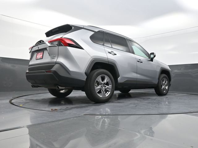 Used 2025 Toyota RAV4 XLE image 33