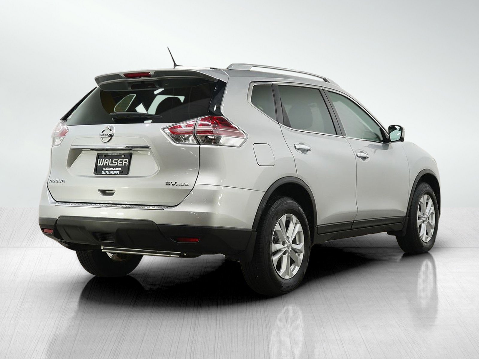 Used 2015 Nissan Rogue SV w/ SV Premium Package AWD/4WD image 5