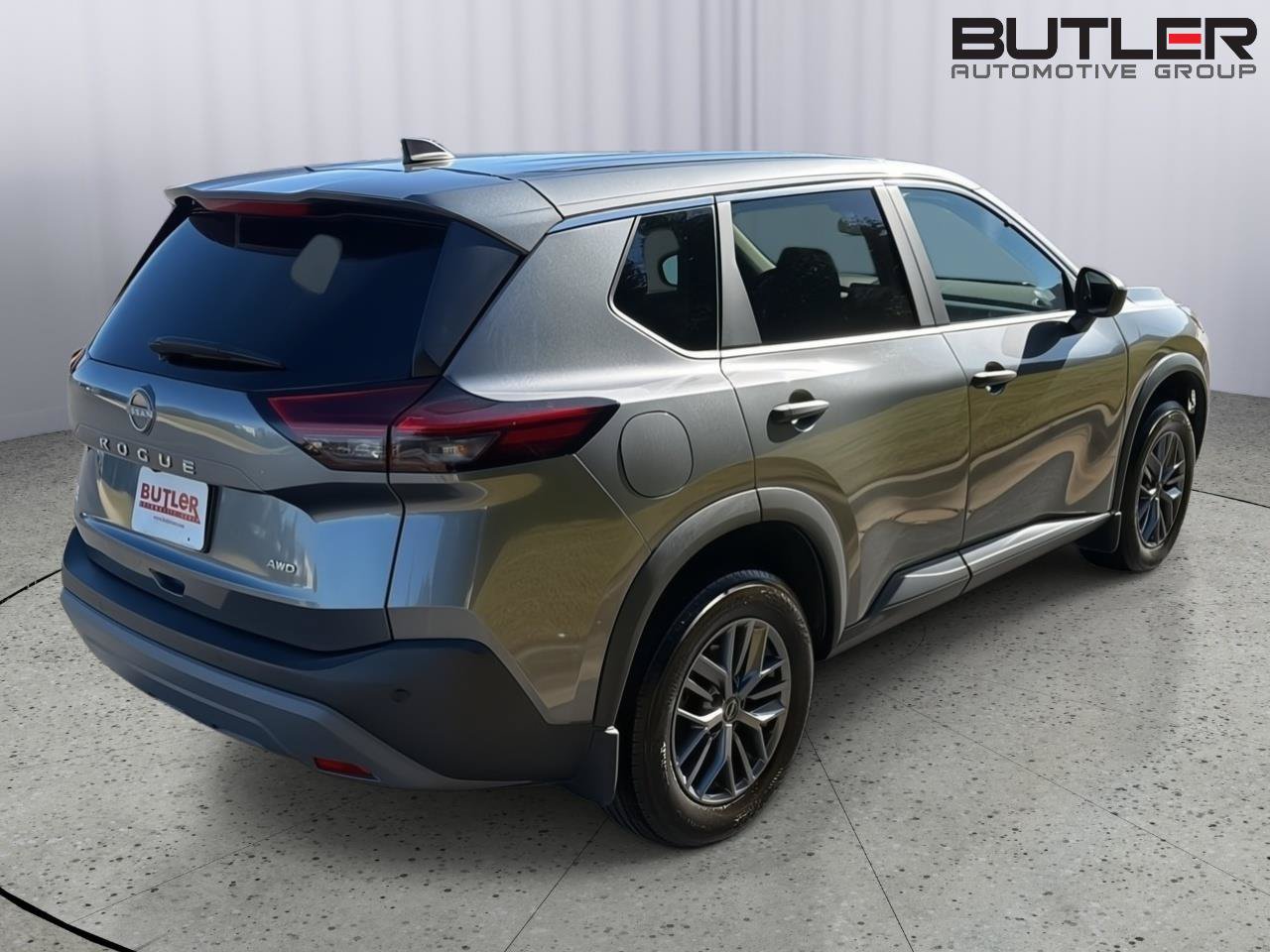Used 2023 Nissan Rogue S AWD/4WD image 6