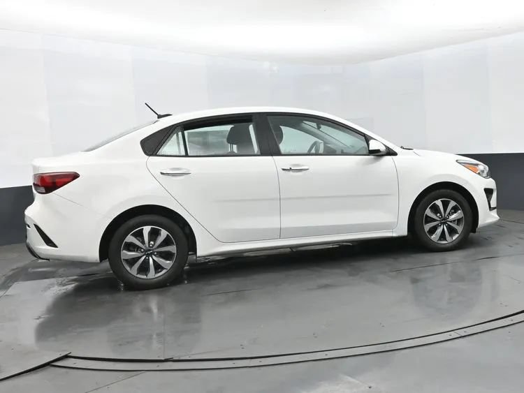 Used 2023 Kia Rio S w/ Technology Package FWD image 4