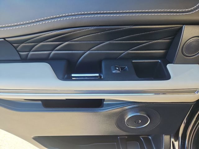 Certified 2021 Ford Expedition Platinum image 26