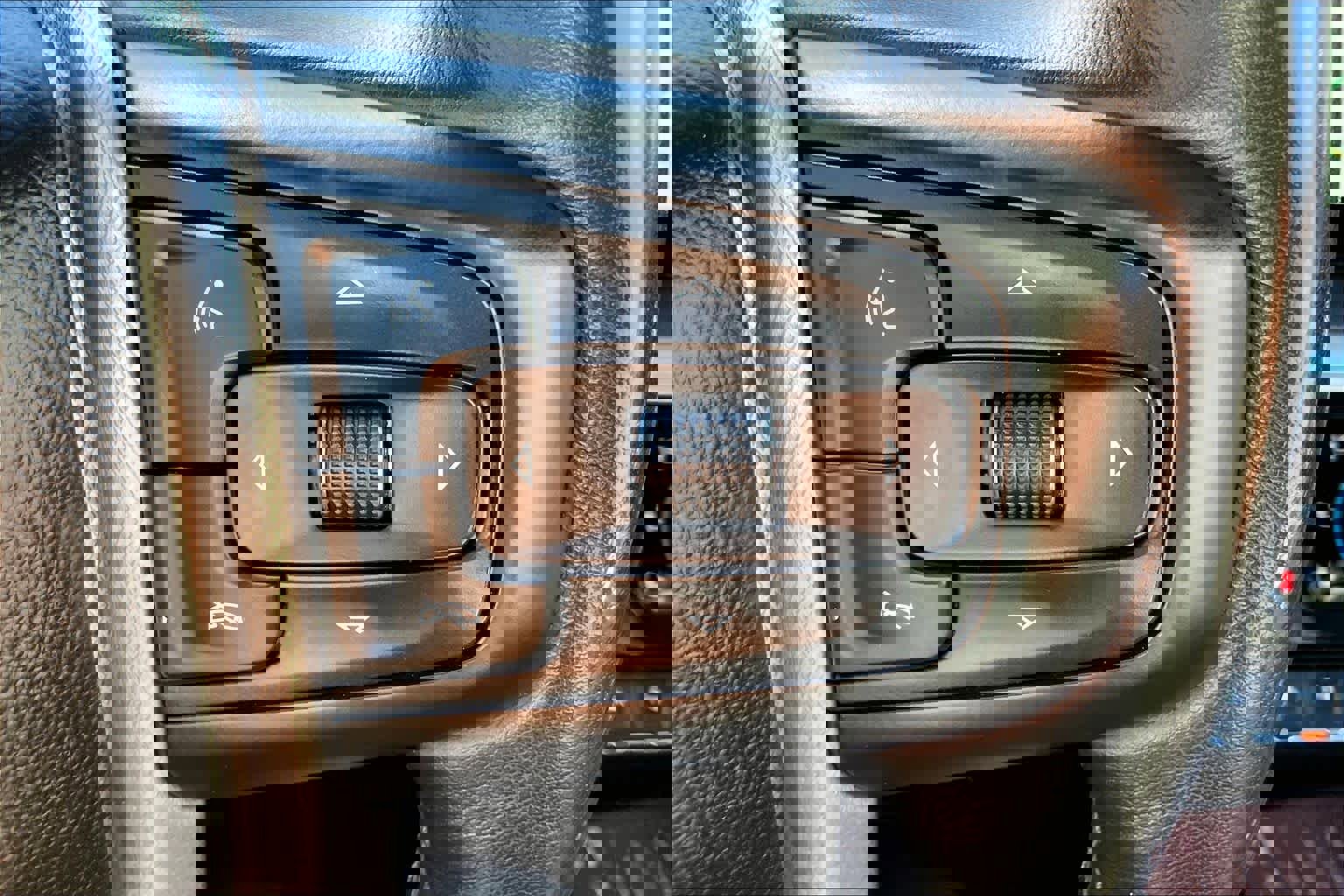 Used 2023 GMC Sierra 1500 Denali AWD/4WD image 23