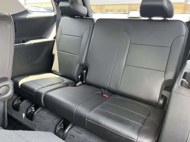 Used 2021 Chevrolet Traverse RS w/ LPO, Floor Liner Package FWD image 16