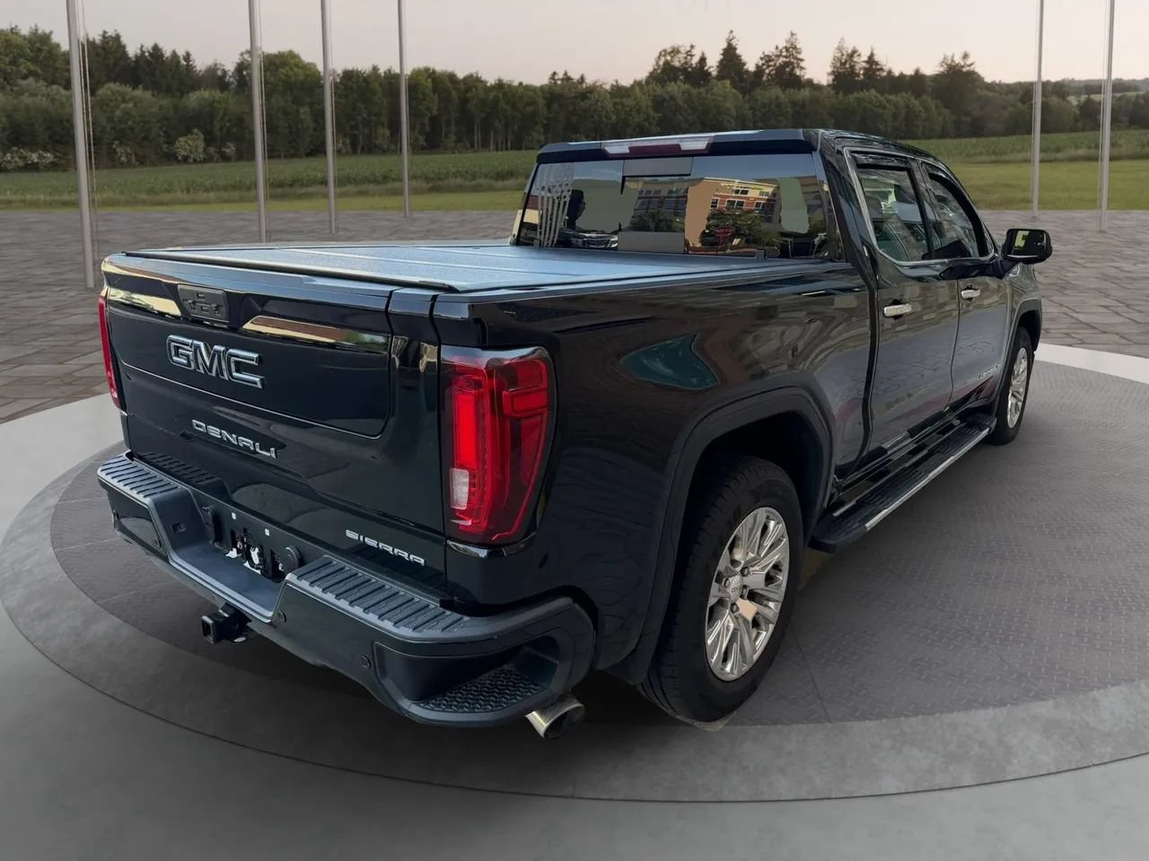 Used 2020 GMC Sierra 1500 Denali w/ Driver Alert Package II AWD/4WD image 12