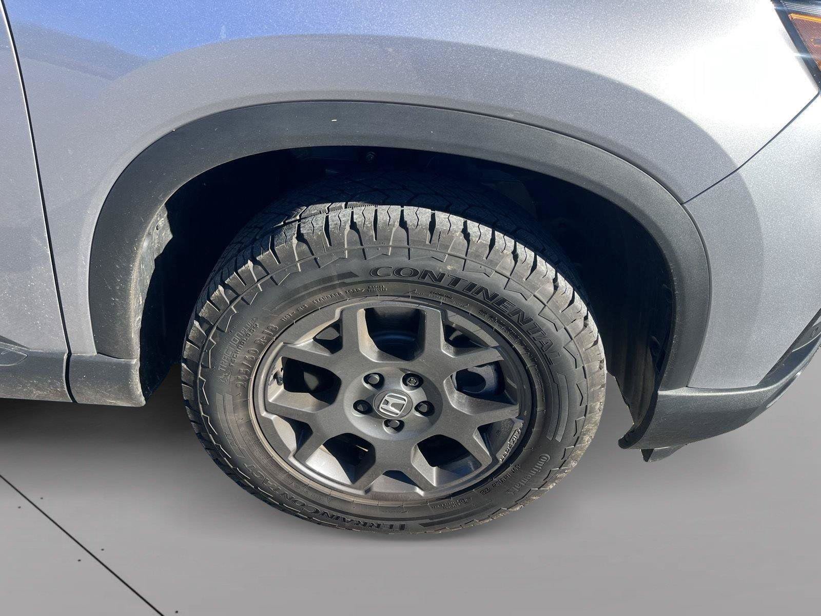 Used 2025 Honda Pilot TrailSport image 28