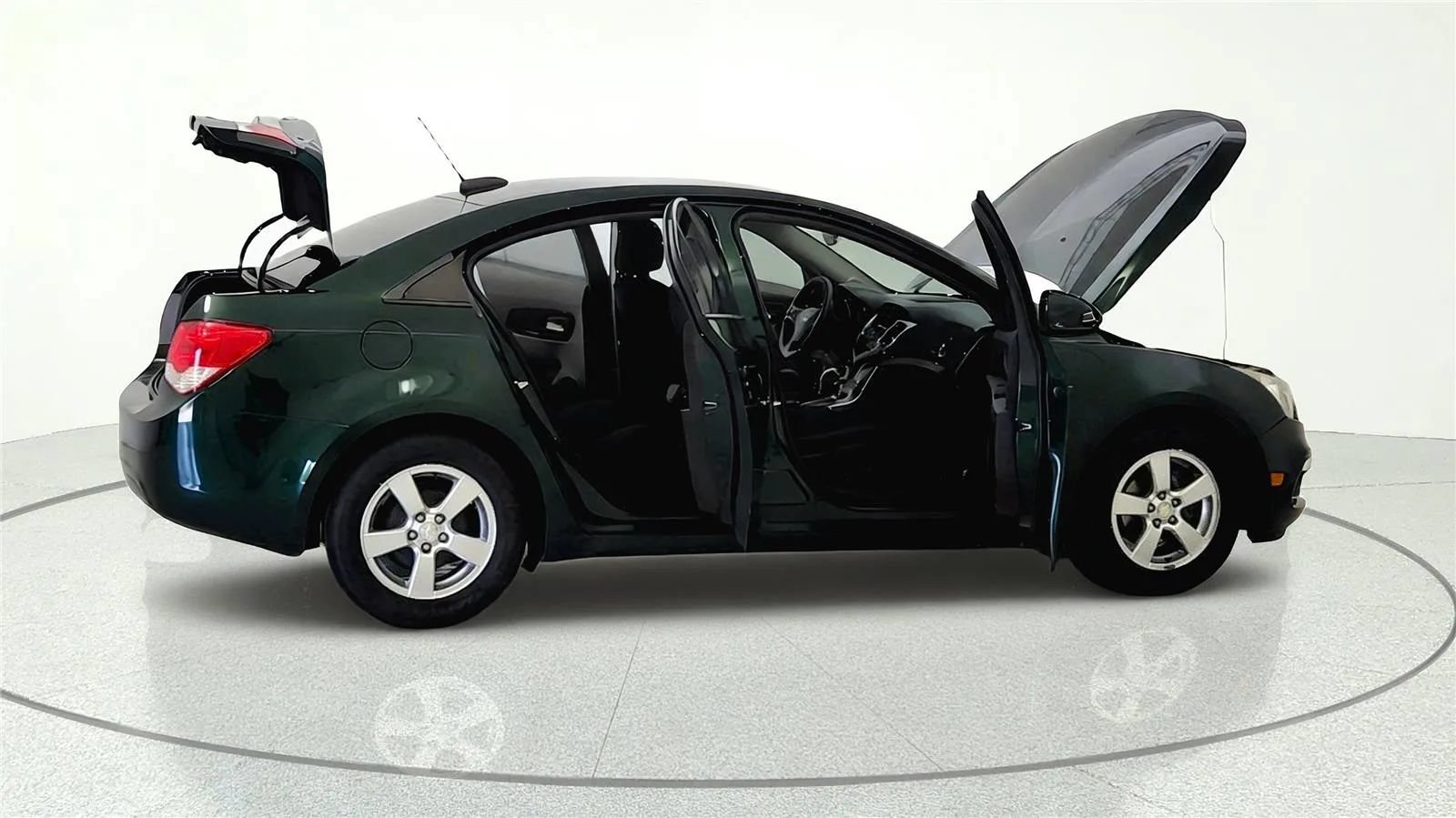 Used 2015 Chevrolet Cruze LT FWD image 12