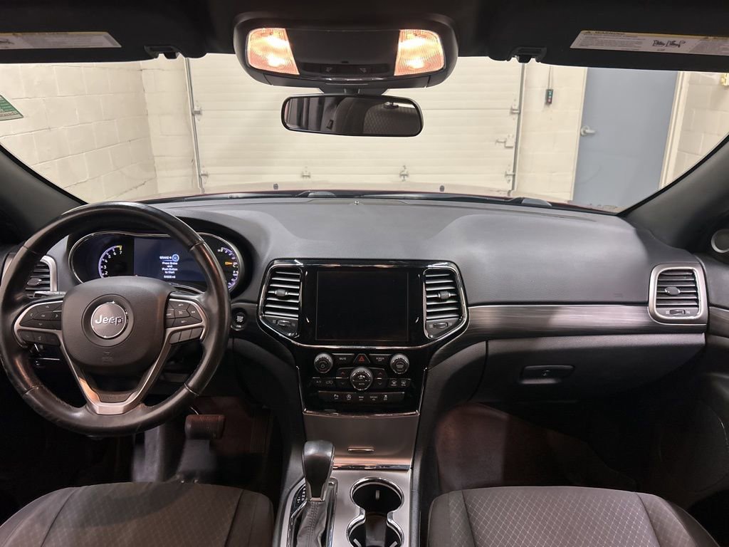 Used 2020 Jeep Grand Cherokee Laredo image 18