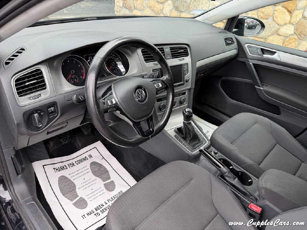 Used 2016 Volkswagen Golf S image 5