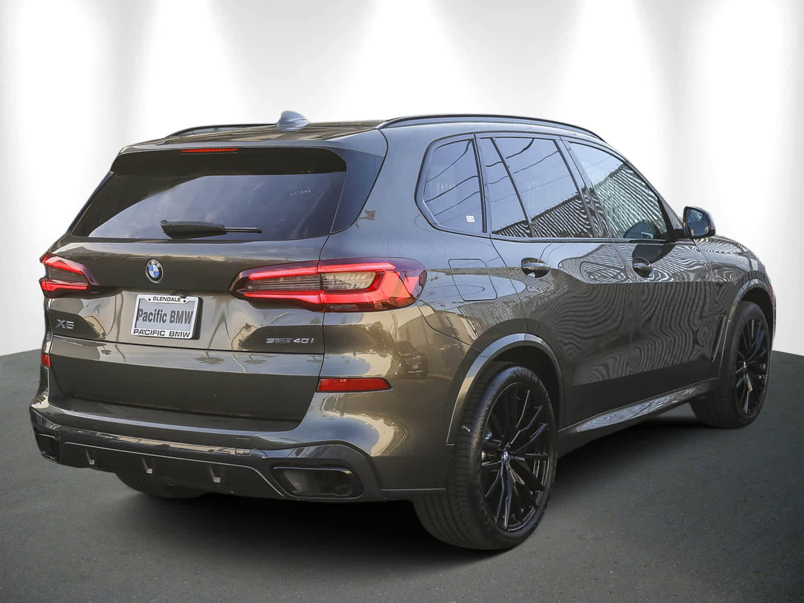 Certified 2022 BMW X5 sDrive40i w/ M Sport Package image 6