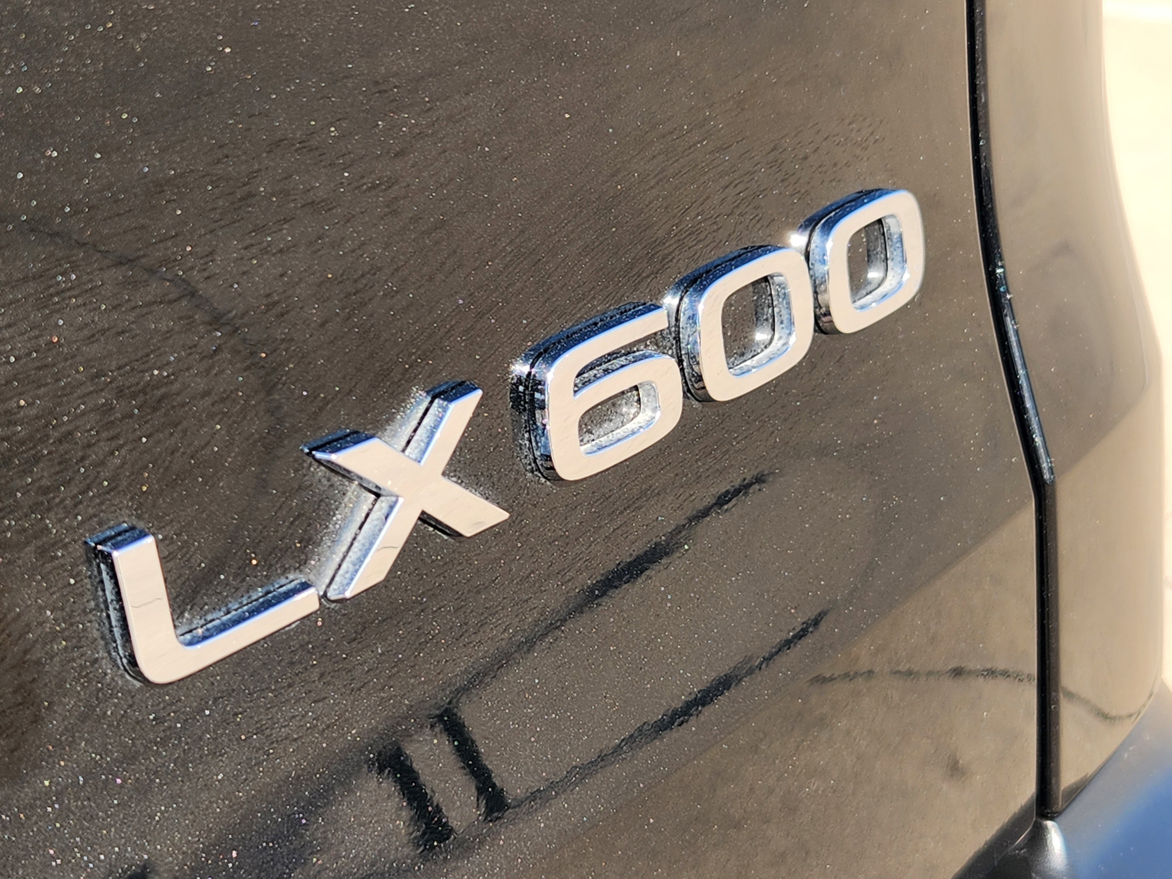 Used 2025 Lexus LX 600 4WD w/ Luxury Package image 14