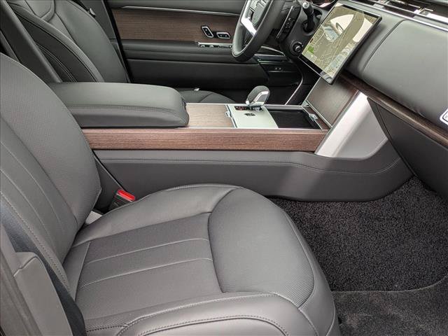 New 2026 Land Rover Range Rover Long Wheelbase SE AWD/4WD image 18