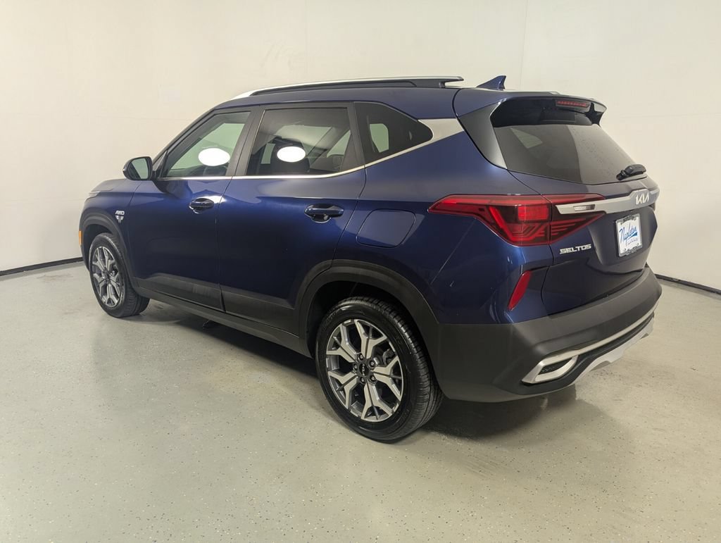 Used 2022 Kia Seltos EX AWD/4WD image 6