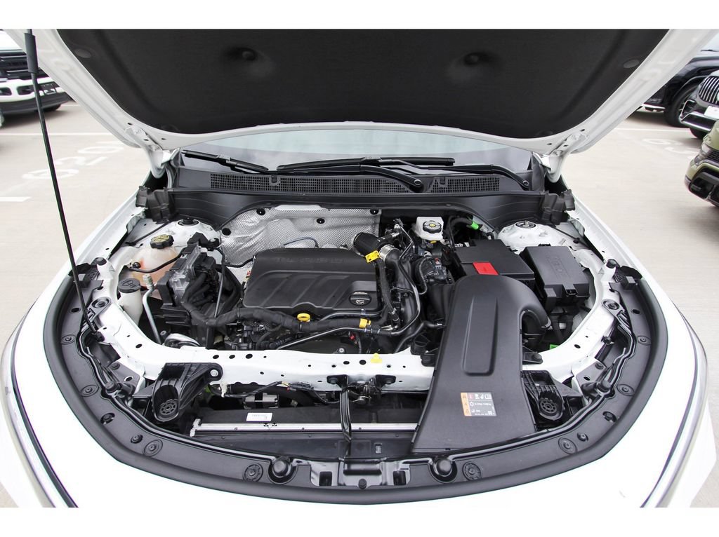 Used 2025 Buick Envista Sport Touring w/ Convenience I Package FWD image 31