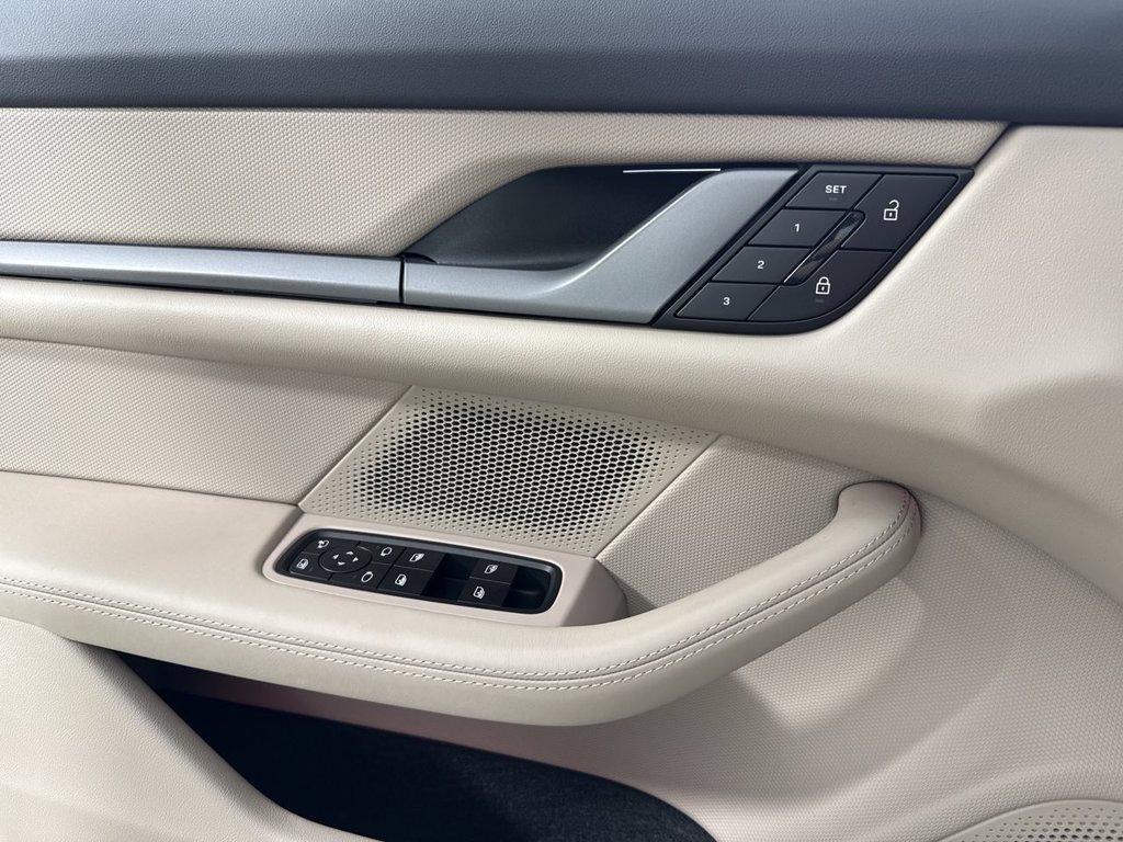 New 2026 Porsche Taycan AWD/4WD image 32