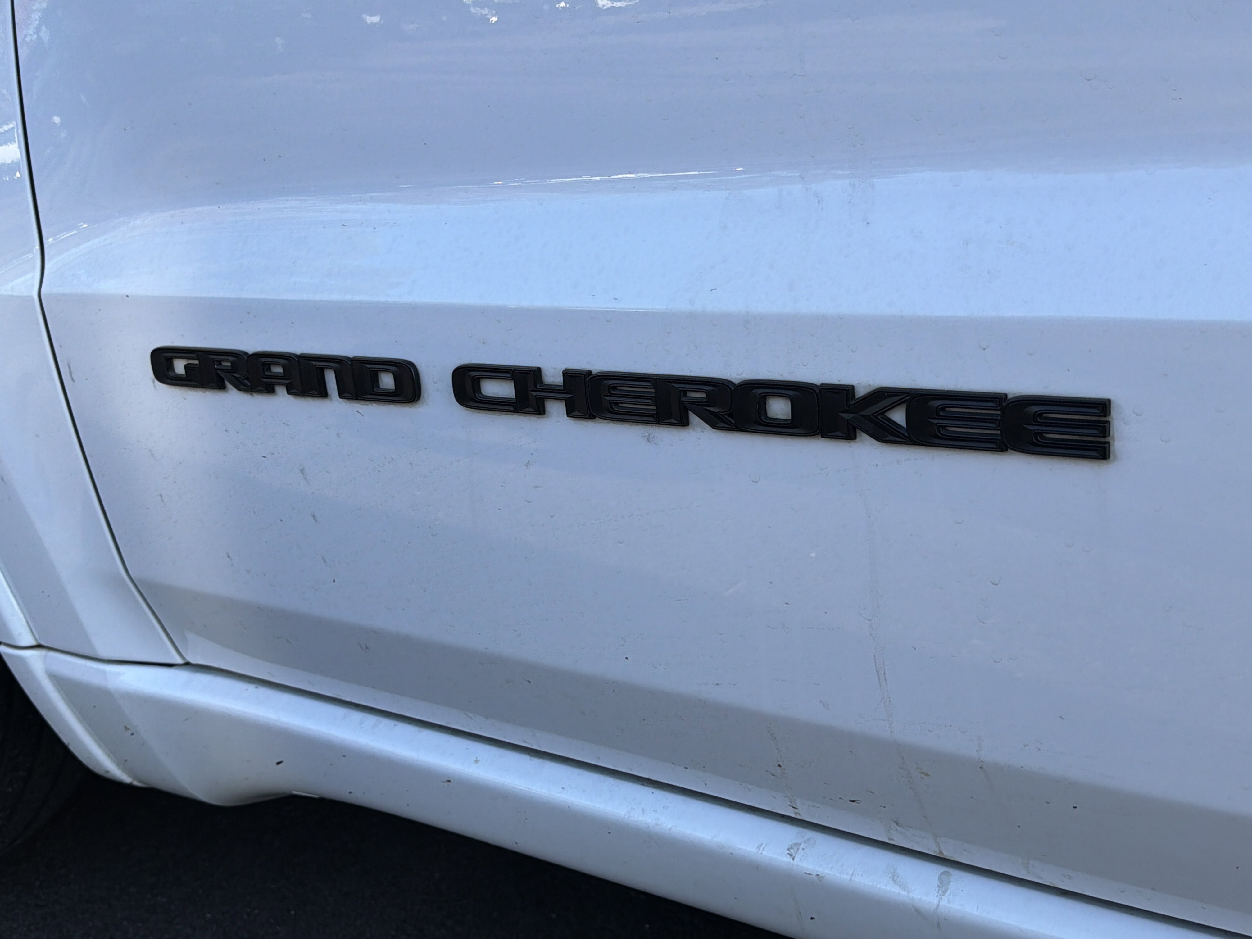 Used 2021 Jeep Grand Cherokee Laredo X image 16