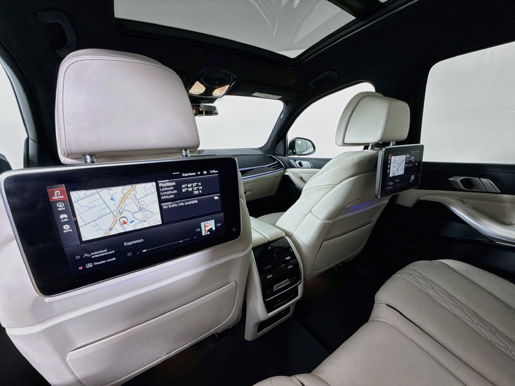Used 2019 BMW X7 xDrive40i w/ M Sport Package AWD/4WD image 26