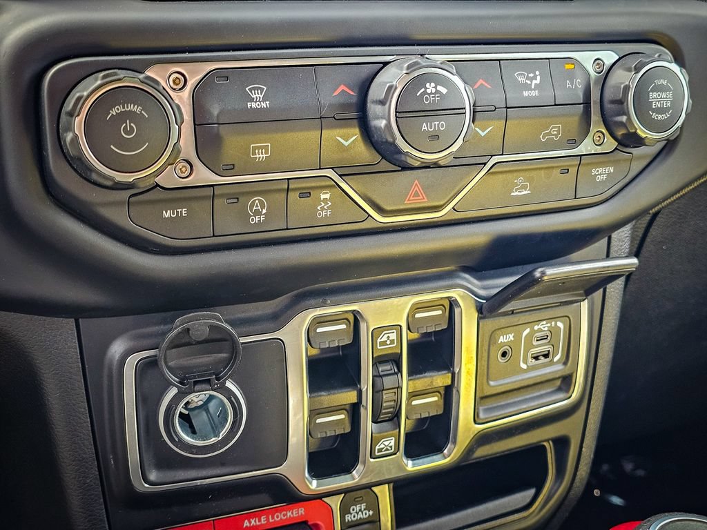 Used 2021 Jeep Gladiator Mojave AWD/4WD image 28