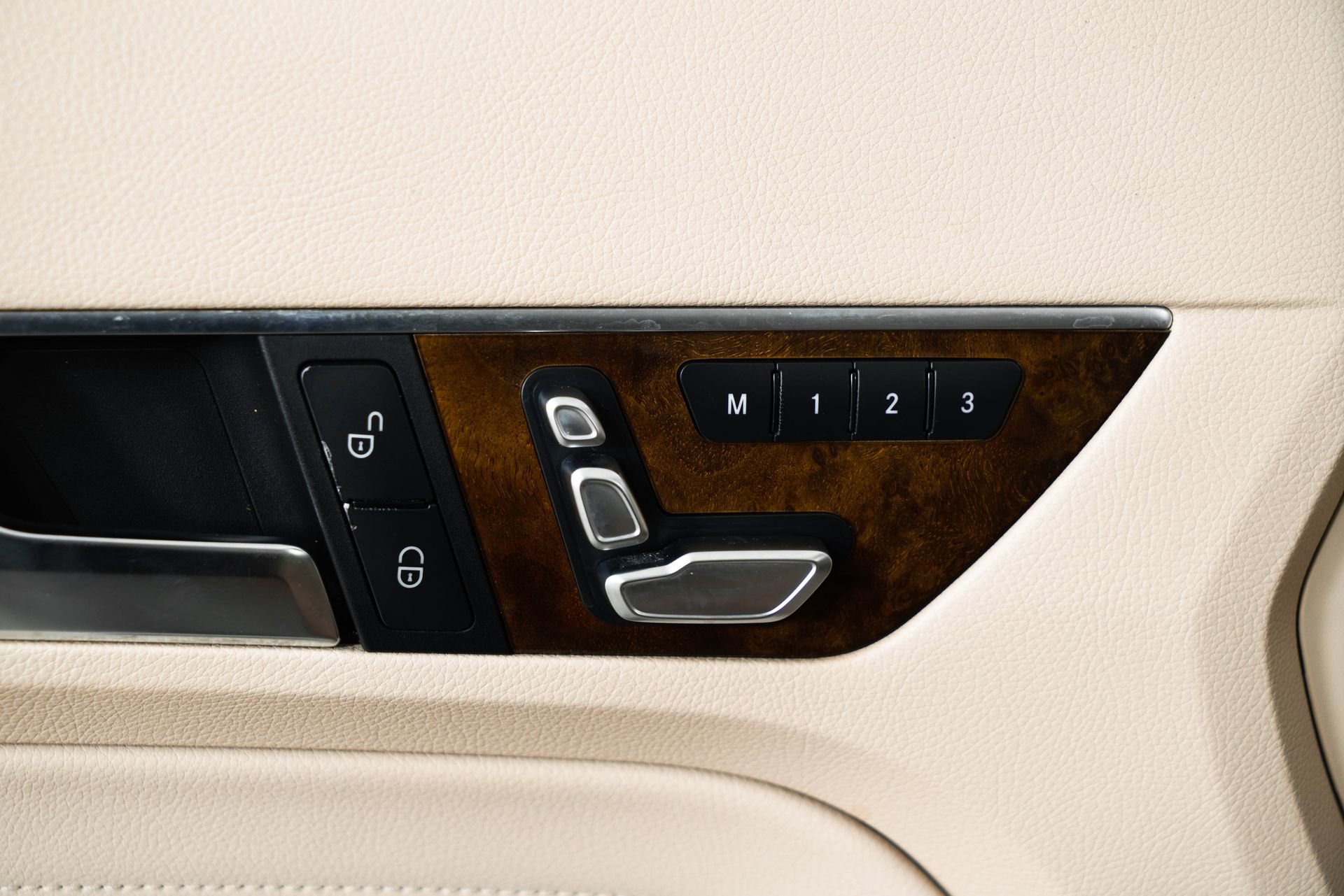 Used 2016 Mercedes-Benz E 400 Coupe image 18