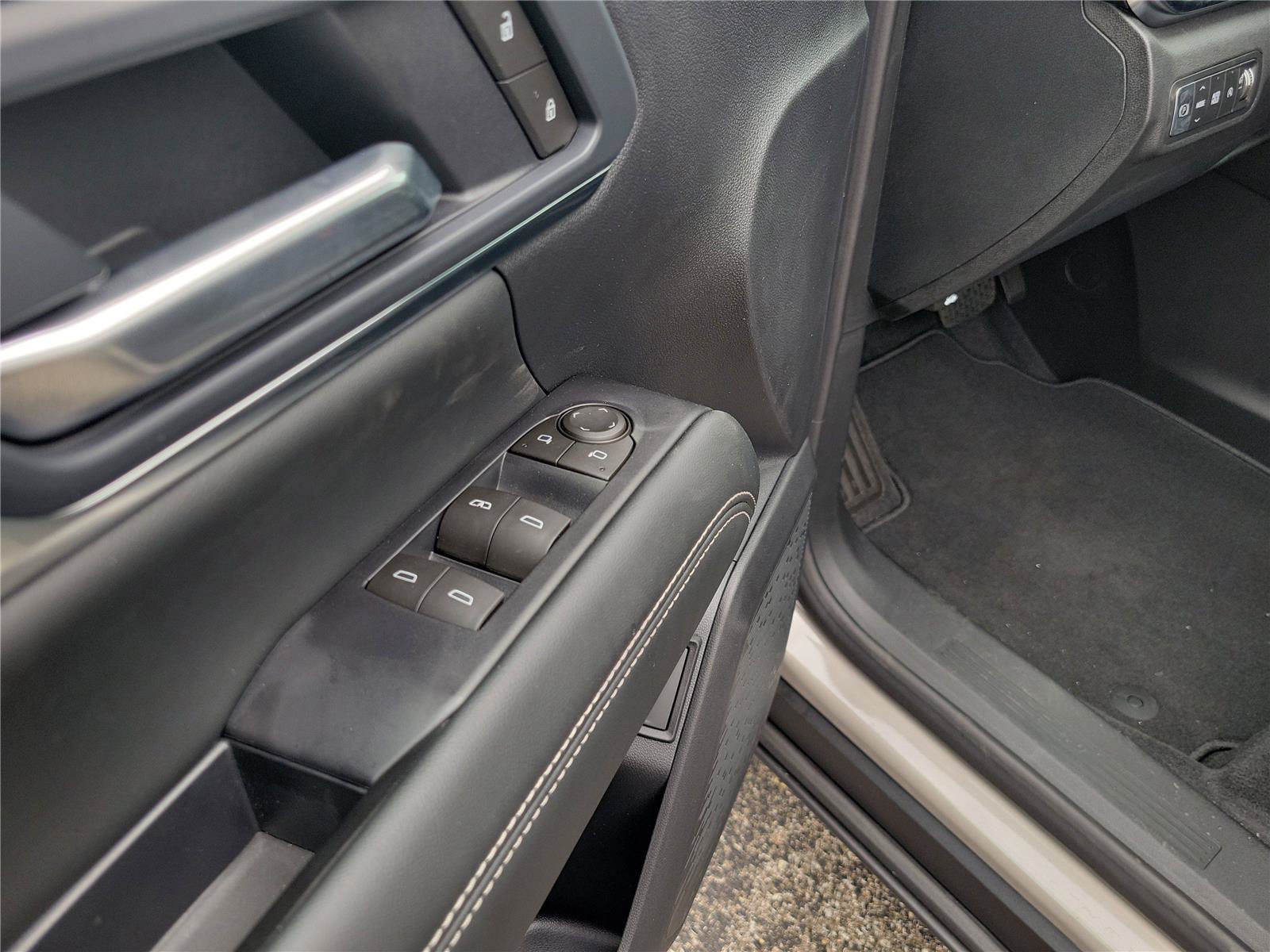 New 2026 GMC Terrain Elevation w/ Elevation Premium Package FWD image 22