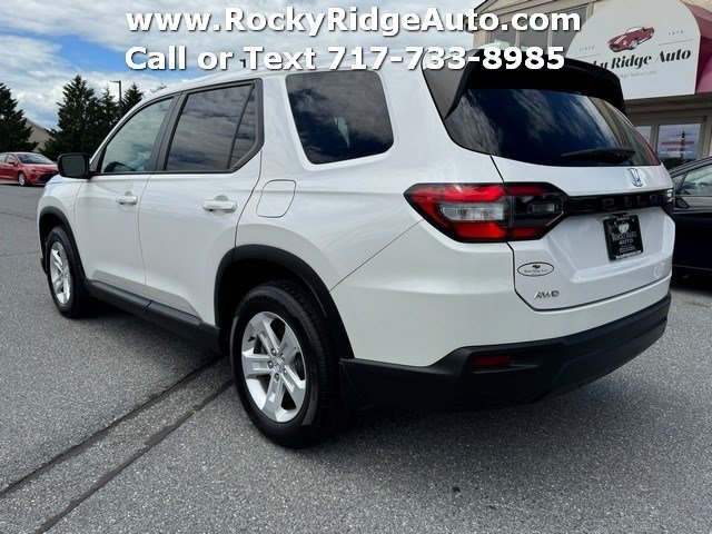 Used 2023 Honda Pilot LX image 5